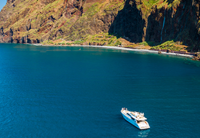 SATA Azores Airlines - Madeira Island welcomes you!